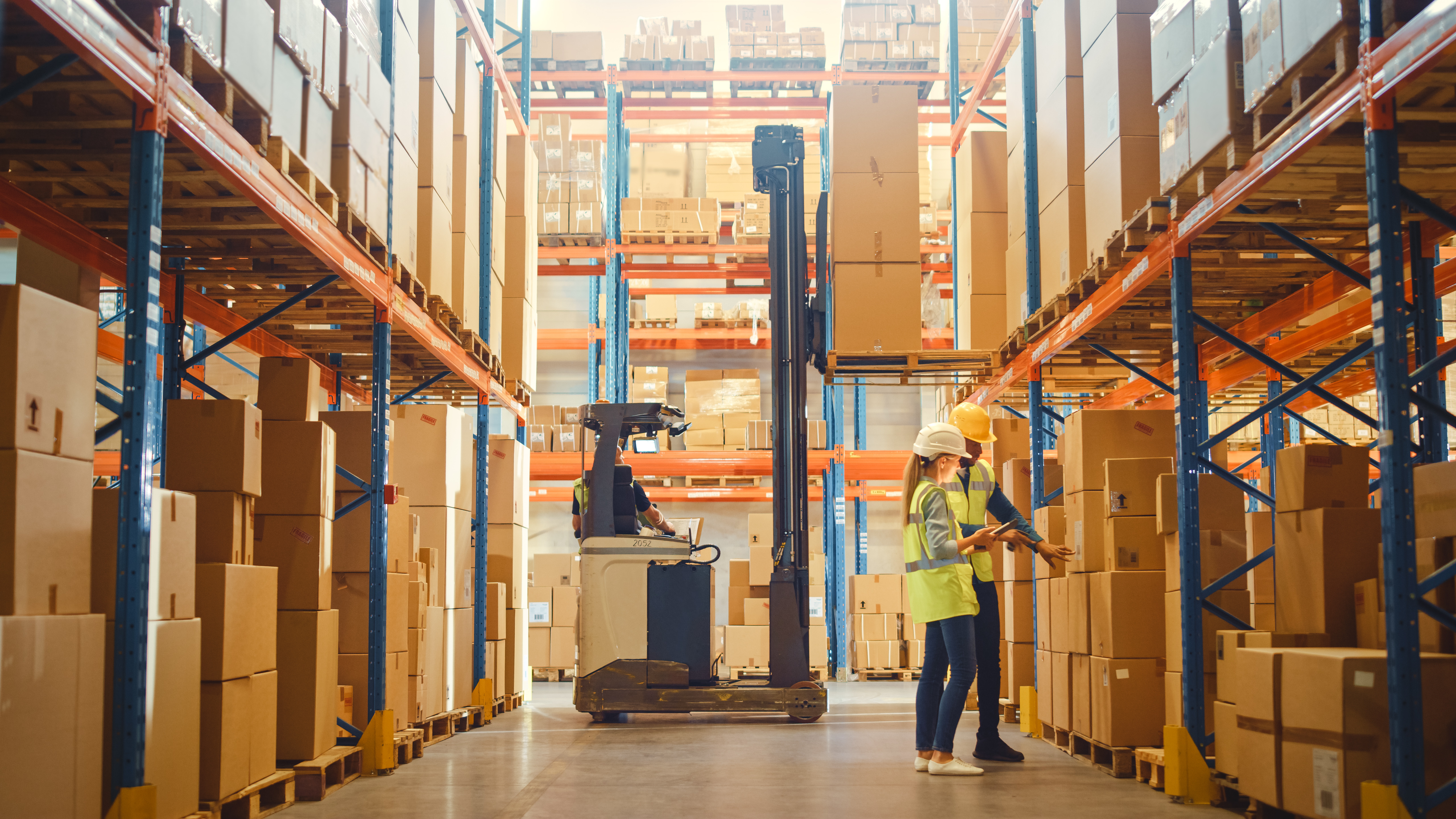 “Reducing warehouse costs through efficient inventory management and optimized storage operations”